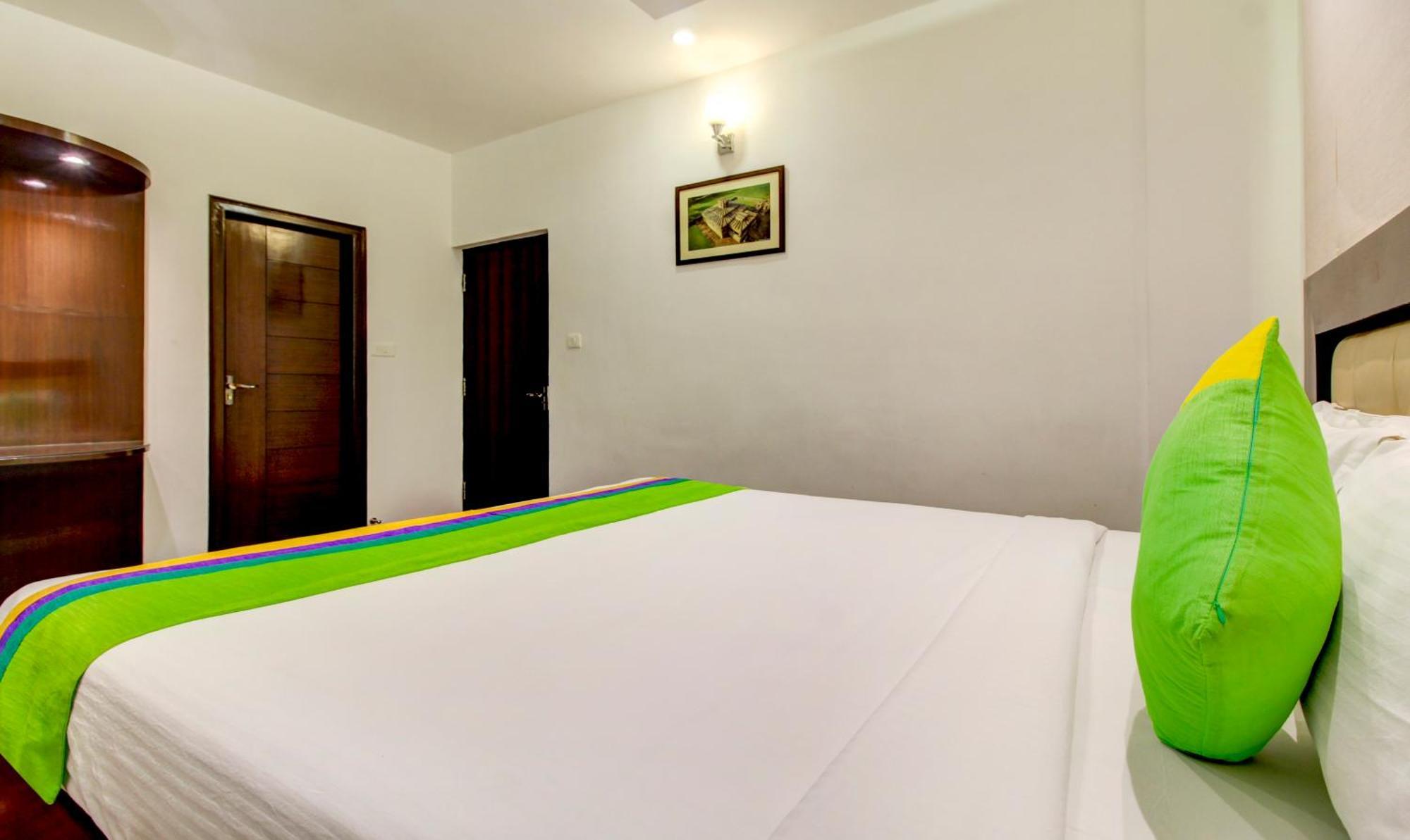 Treebo The Sai Leela Suites R T Nagar Bengaluru Zewnętrze zdjęcie